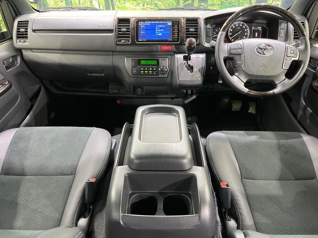 TOYOTA HIACE VAN 4WD 2022 Image 31