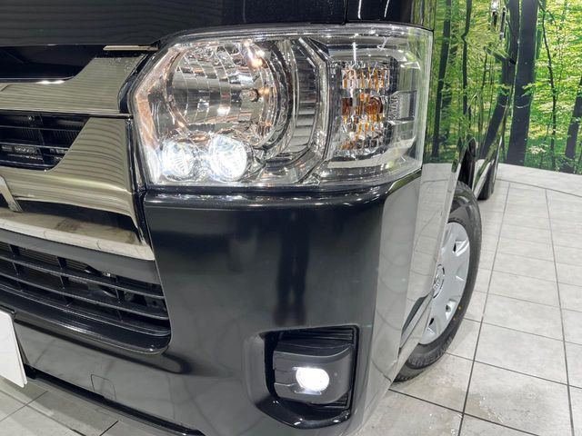 TOYOTA HIACE VAN 4WD 2022 Image 31