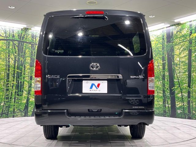 TOYOTA HIACE VAN 4WD 2022 Image 31