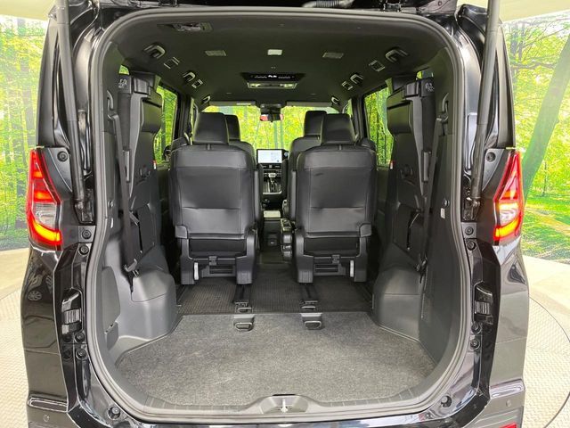 TOYOTA NOAH HYBRID 2023 Image 31