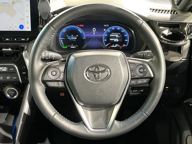 TOYOTA HARRIER HYBRID 2025 Image 31