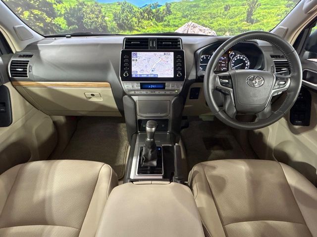 TOYOTA LANDCRUISER PRADO 2023 Image 31