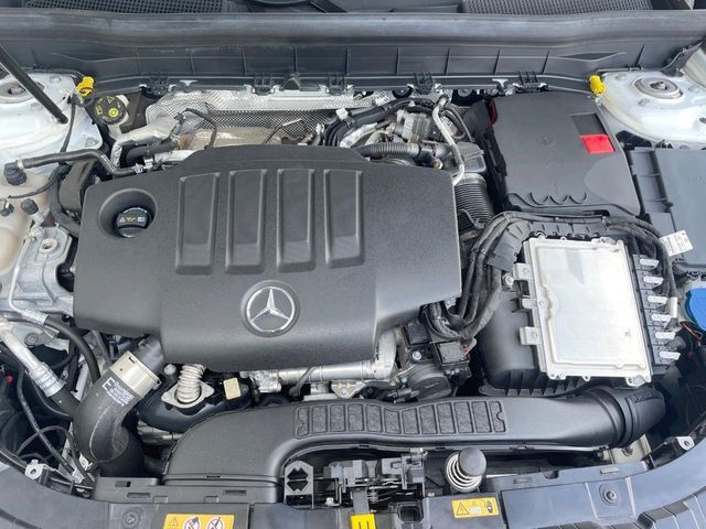 MERCEDES BENZ GLB 2020 Image 31