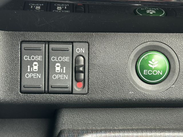 HONDA STEPWAGON SPADA 2016 Image 31