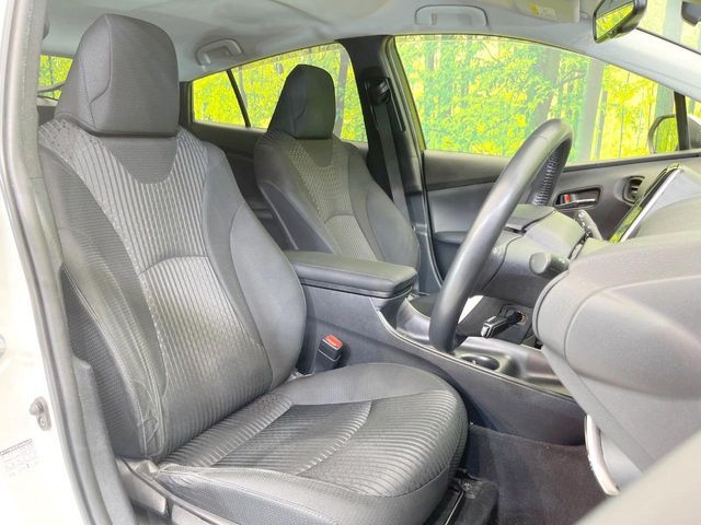 TOYOTA PRIUS 2018 Image 31