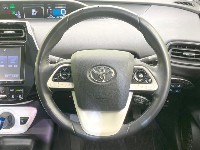 TOYOTA PRIUS 2018 Image 31