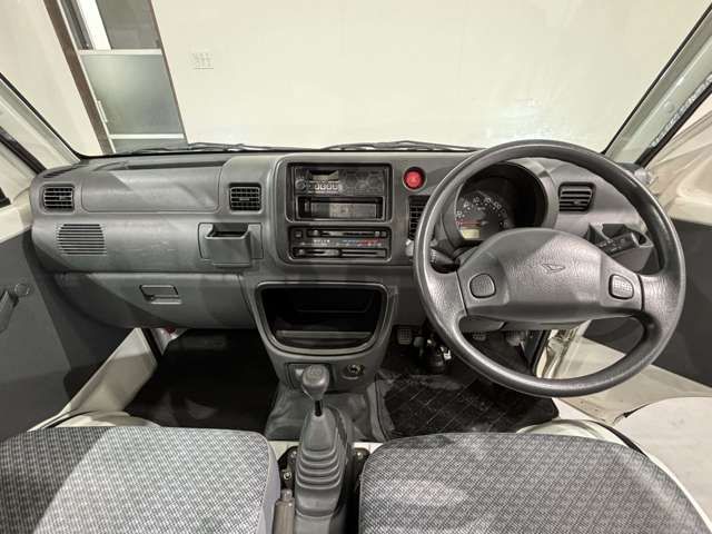 DAIHATSU HIJET TRUCK 4WD 2012 Image 31