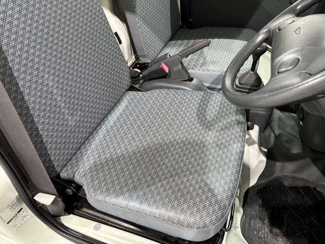 DAIHATSU HIJET TRUCK 4WD 2012 Image 31