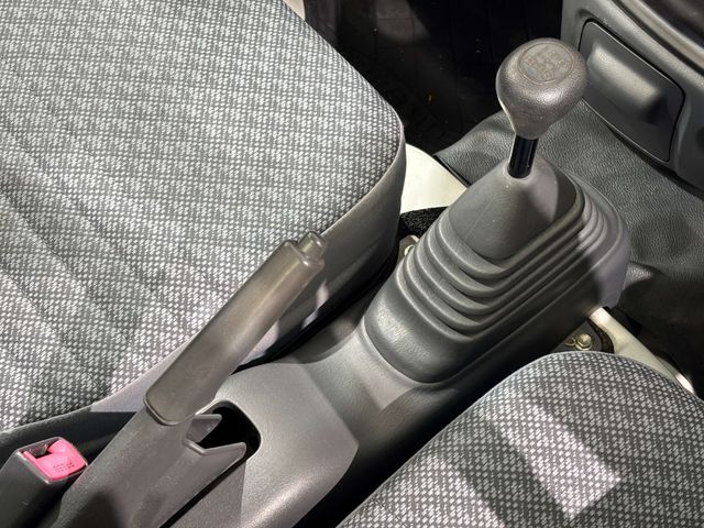 DAIHATSU HIJET TRUCK 4WD 2012 Image 31