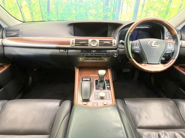 TOYOTA LEXUS LS460 2012 Image 31