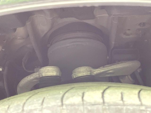 TOYOTA LEXUS LS460 2012 Image 31