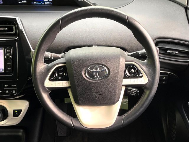 TOYOTA PRIUS 2016 Image 31