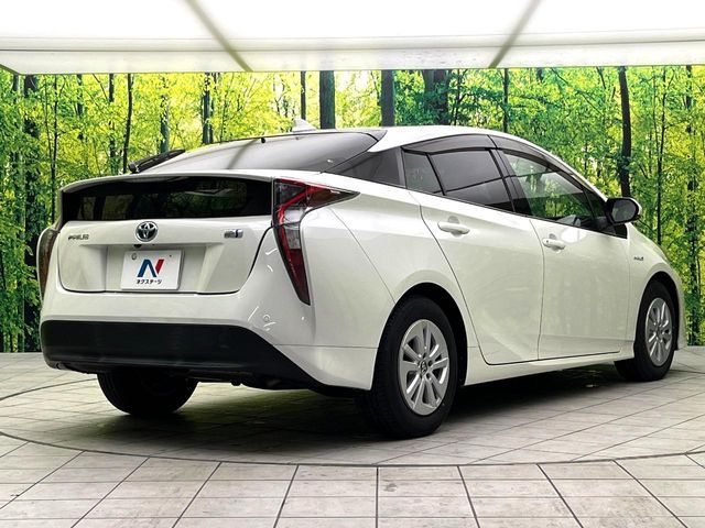 TOYOTA PRIUS 2016 Image 31