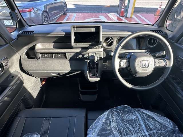 HONDA N BOX CUSTOM 2025 Image 31