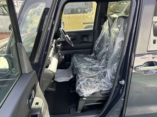 HONDA N BOX CUSTOM 2025 Image 31