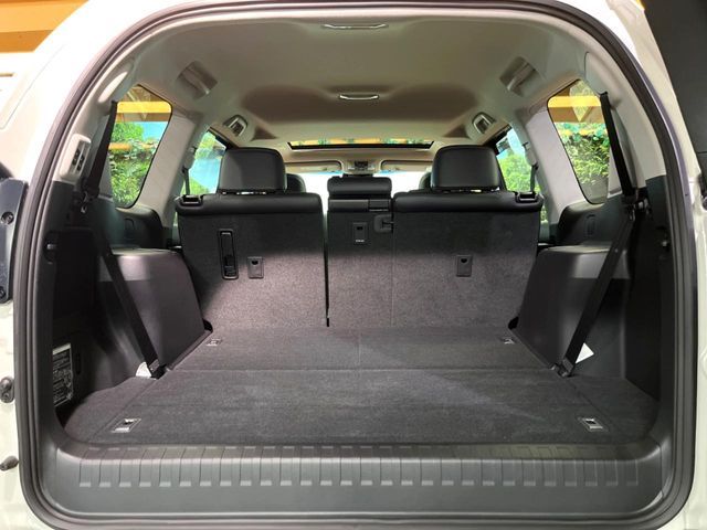 TOYOTA LANDCRUISER PRADO 2023 Image 31