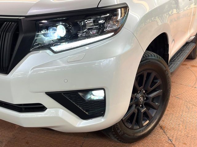 TOYOTA LANDCRUISER PRADO 2023 Image 31