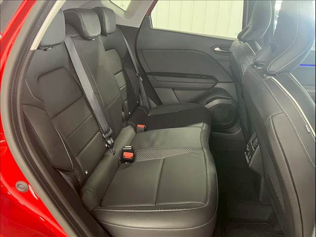 RENAULT CAPTUR 2021 Image 31