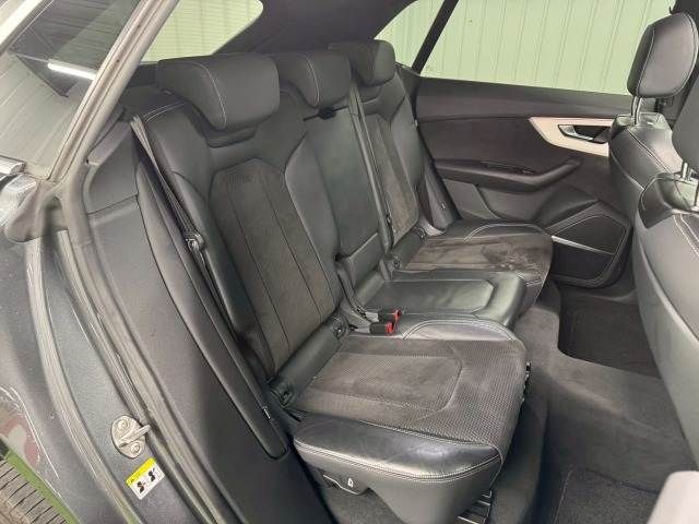 AUDI Q8 2021 Image 31