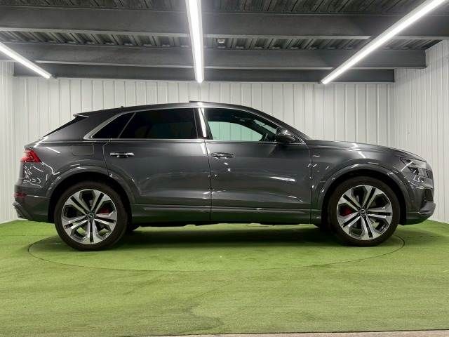 AUDI Q8 2021 Image 31
