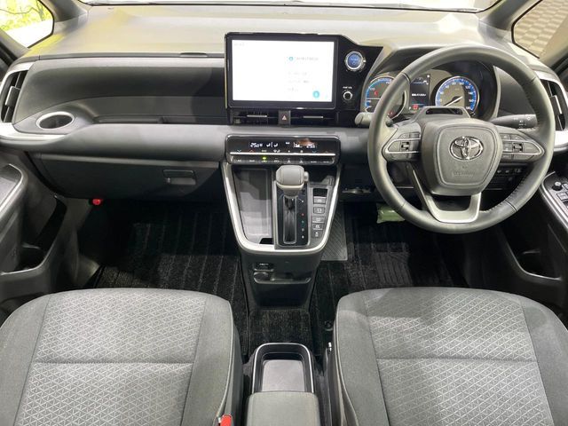 TOYOTA VOXY HYBRID 2023 Image 31