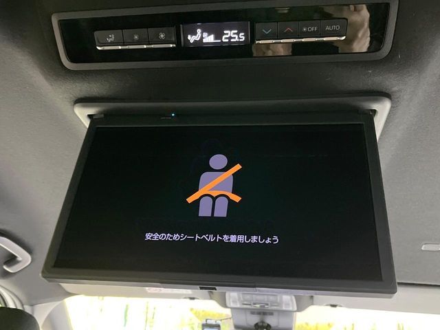 TOYOTA VOXY HYBRID 2023 Image 31