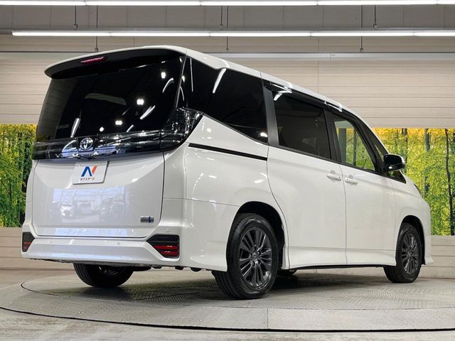 TOYOTA VOXY HYBRID 2023 Image 31