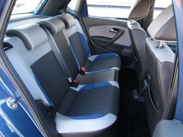 VOLKSWAGEN POLO 2015 Image 31