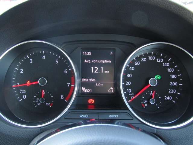 VOLKSWAGEN POLO 2015 Image 31