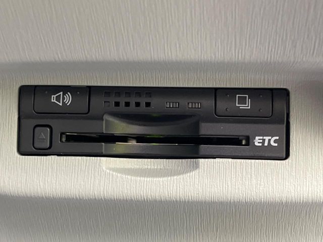 TOYOTA PRIUS 2011 Image 31