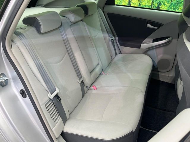 TOYOTA PRIUS 2011 Image 31