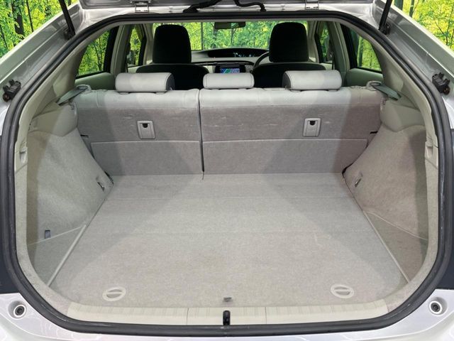 TOYOTA PRIUS 2011 Image 31