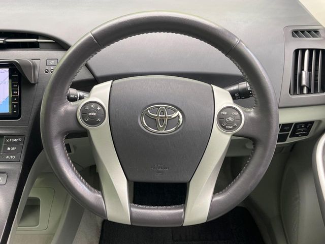 TOYOTA PRIUS 2011 Image 31