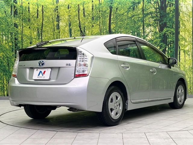 TOYOTA PRIUS 2011 Image 31