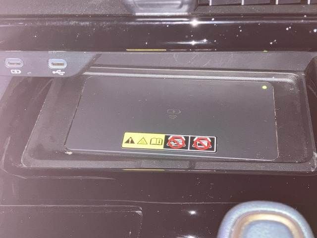 TOYOTA VELLFIRE  HYBRID 4WD 2023 Image 31