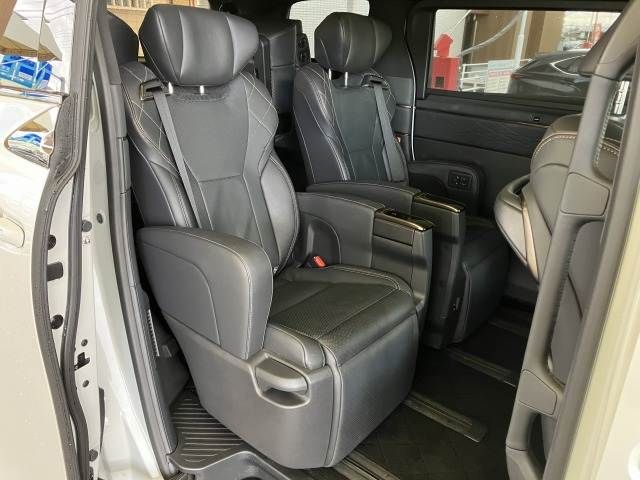 TOYOTA VELLFIRE  HYBRID 4WD 2023 Image 31