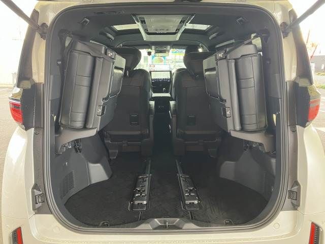 TOYOTA VELLFIRE  HYBRID 4WD 2023 Image 31