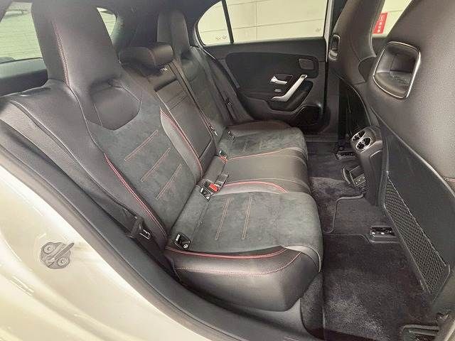 MERCEDES BENZ A CLAS 2019 Image 31