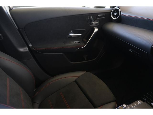 MERCEDES BENZ A CLAS 2021 Image 31