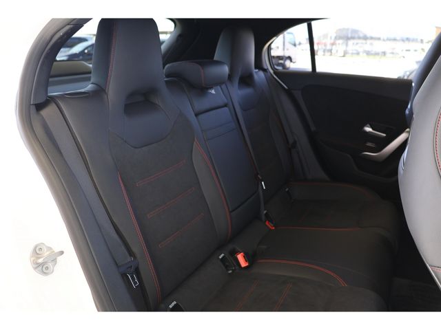 MERCEDES BENZ A CLAS 2021 Image 31