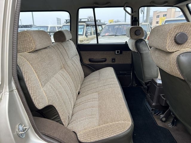 TOYOTA LANDCRUISER VAN 1989 Image 31