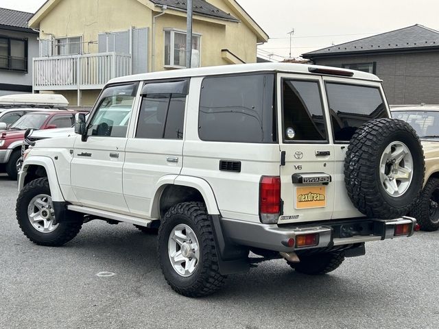 TOYOTA LANDCRUISER VAN 2015 Image 31