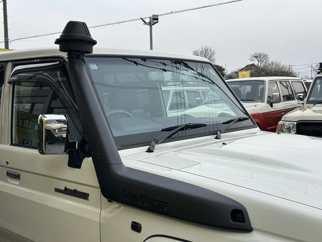 TOYOTA LANDCRUISER VAN 2015 Image 31
