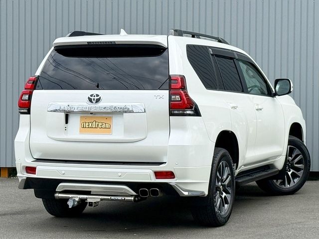 TOYOTA LANDCRUISER PRADO 2023 Image 31