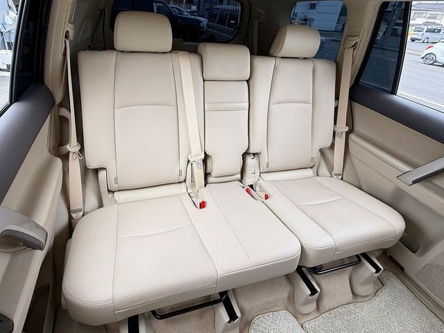 TOYOTA LANDCRUISER PRADO 2023 Image 31