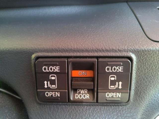 TOYOTA SIENTA 2018 Image 31