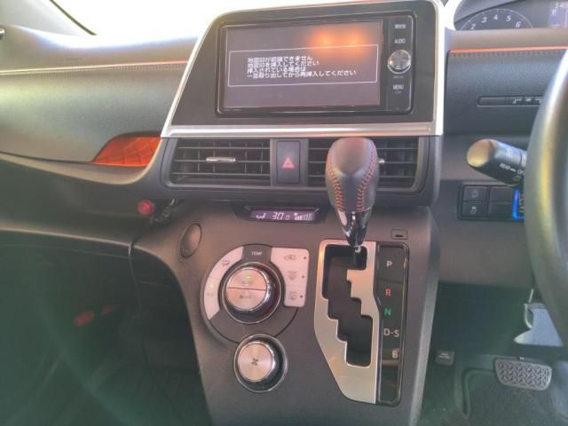 TOYOTA SIENTA 2018 Image 31