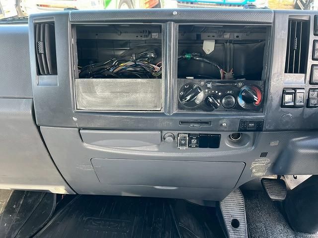 ISUZU FORWARD 2014 Image 31