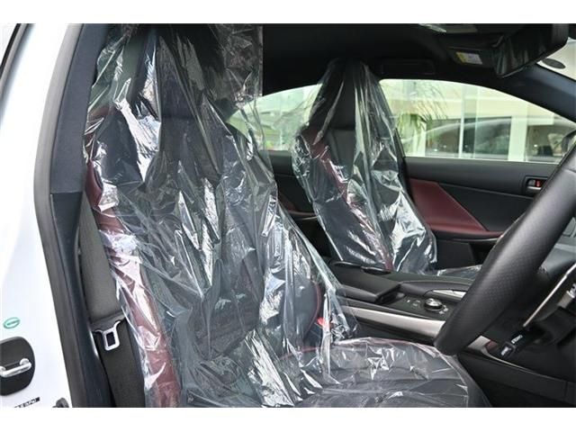 TOYOTA LEXUS IS200T 2017 Image 31