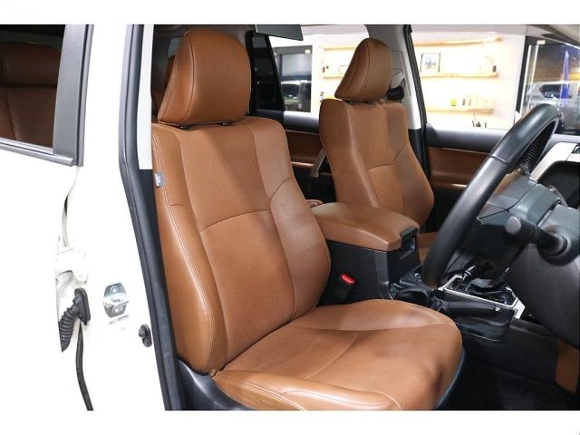 TOYOTA LANDCRUISER PRADO 2022 Image 31